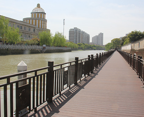 戶(hù)外竹木護(hù)欄